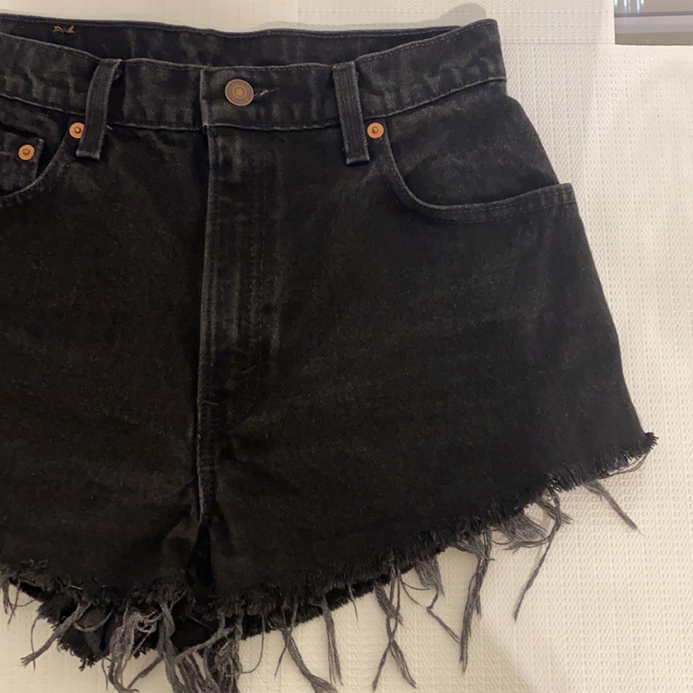 Levi Shorts - Picture 6 of 14